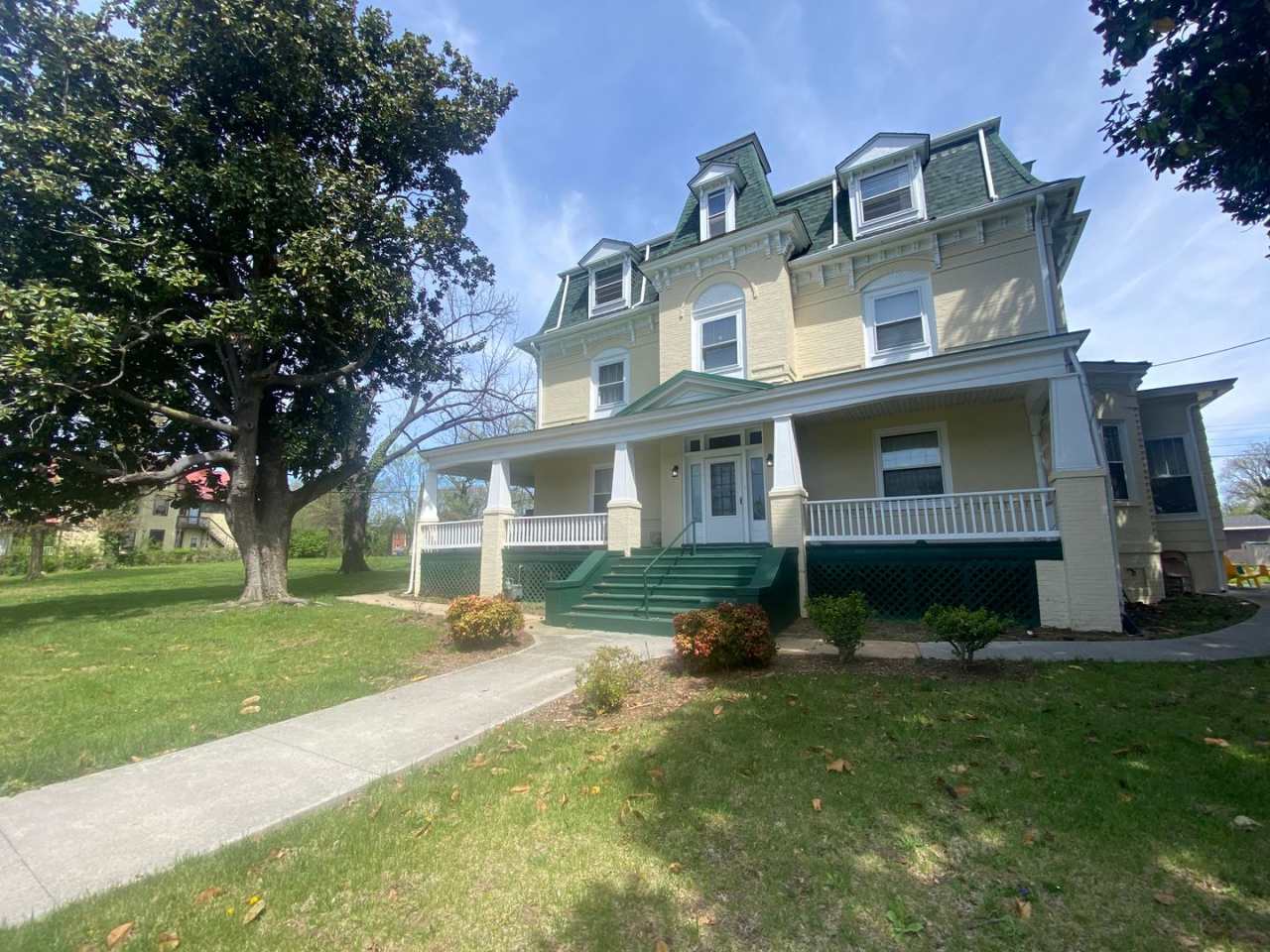 9 Bed 5 Bath Historic Home - Commercial Use