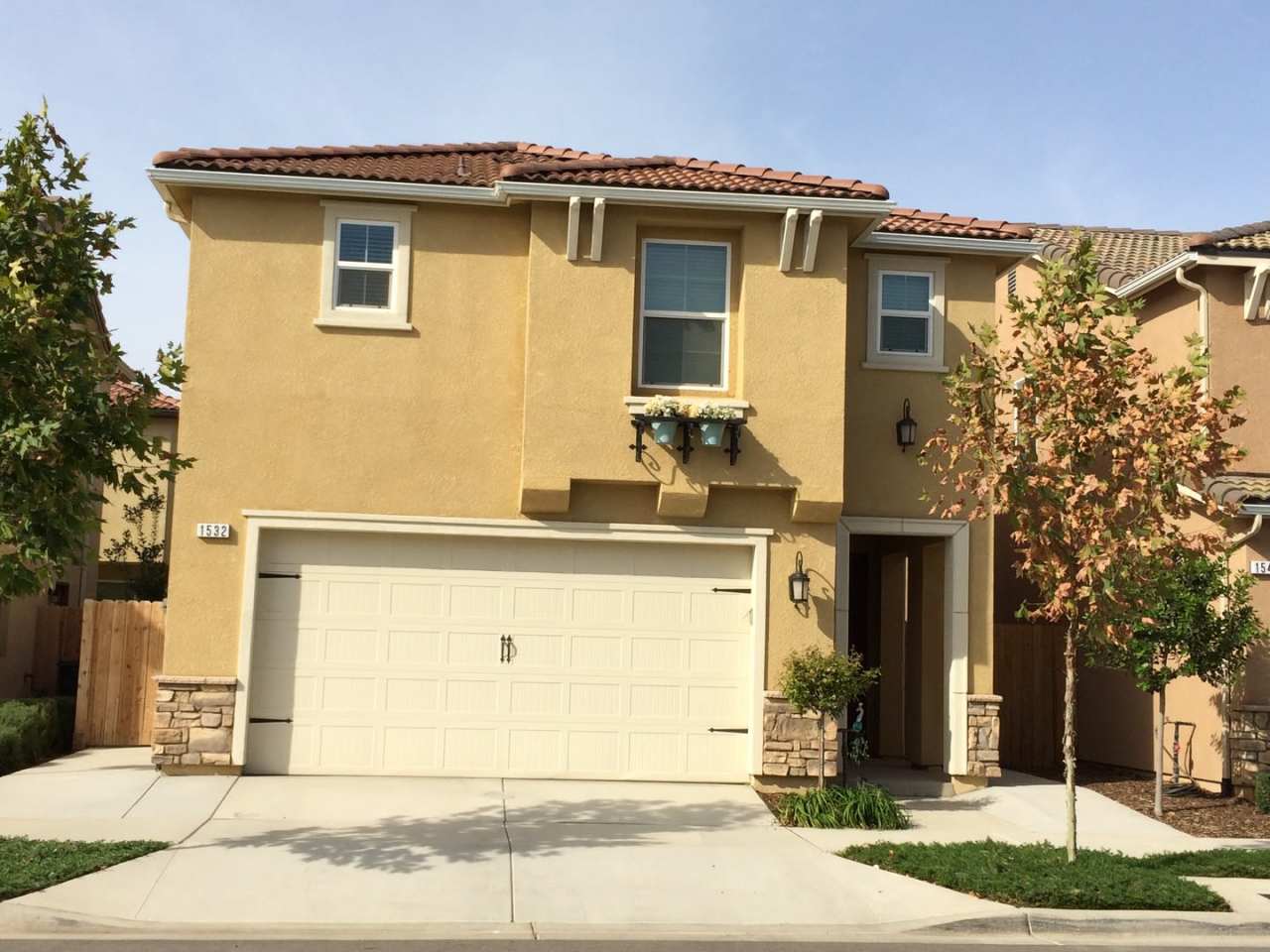 $2,300 Shepherd  Hwy 168, 3 Bedroom - N. Sanders Ave. Clovis / Elevations Community  Community Pool