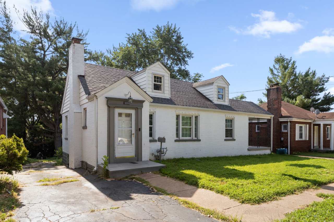 Welcome to 10050 Diamond Drive!