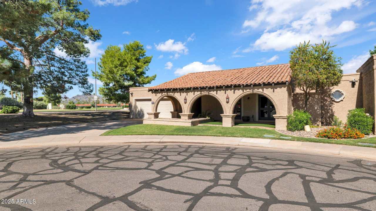 7500 N VIA CAMELLO DEL SUR --