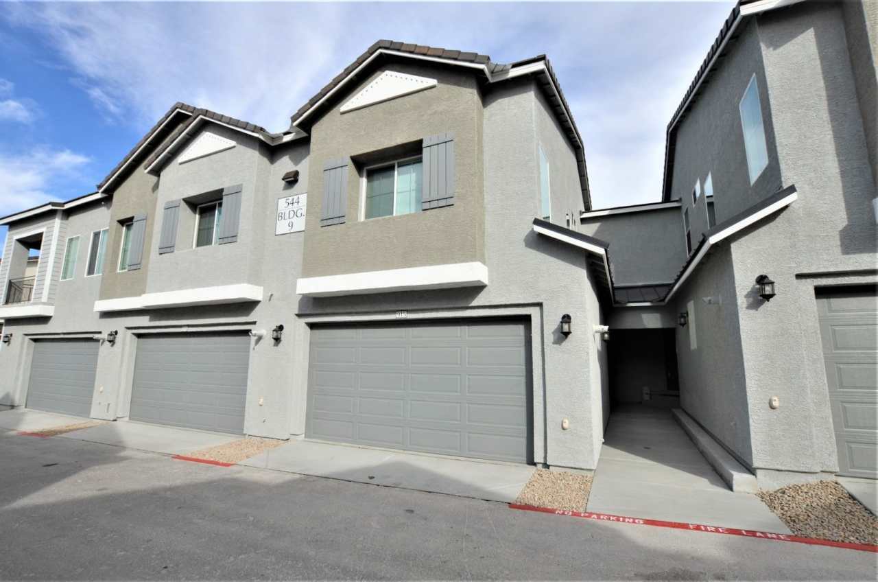 544 Teovani St #915 - 3 bedrooms , 2.5 bathrooms, 1645 SQFT