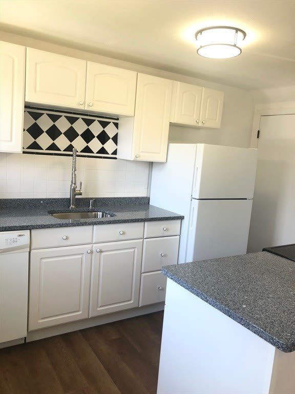 88 Emerson Gardens Rd