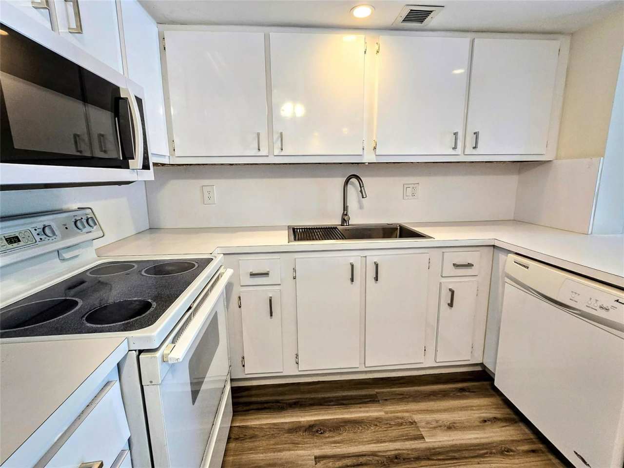 1101 River Reach Drive