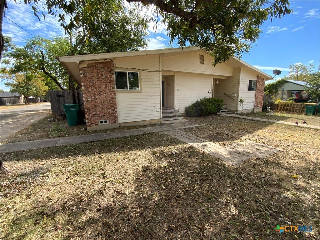 911 N Penelope Street unit: 1915