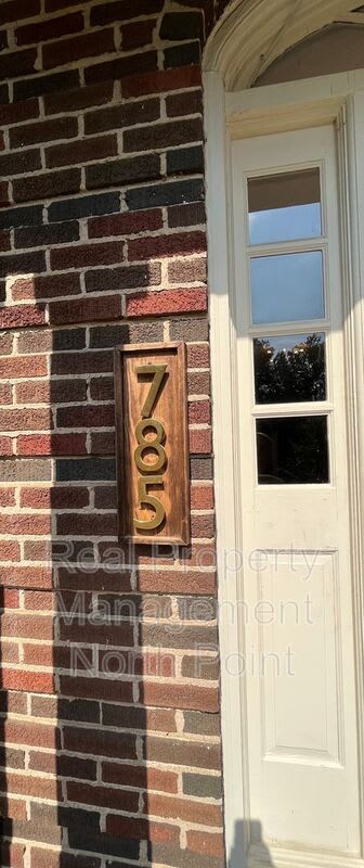 785 Ponce De Leon Place