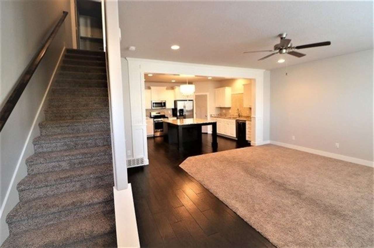 GORGEOUS TOWNHOME FOR RENT IN EAGLE MOUNTAIN!!!