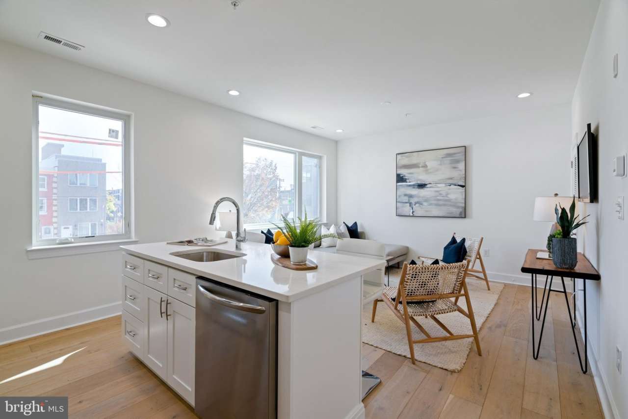 2011 N REESE Street unit: 7C