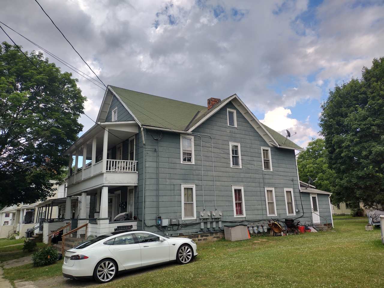 708 Linden Place