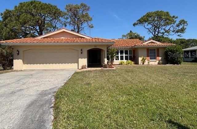 2272 PINE VIEW CIRCLE