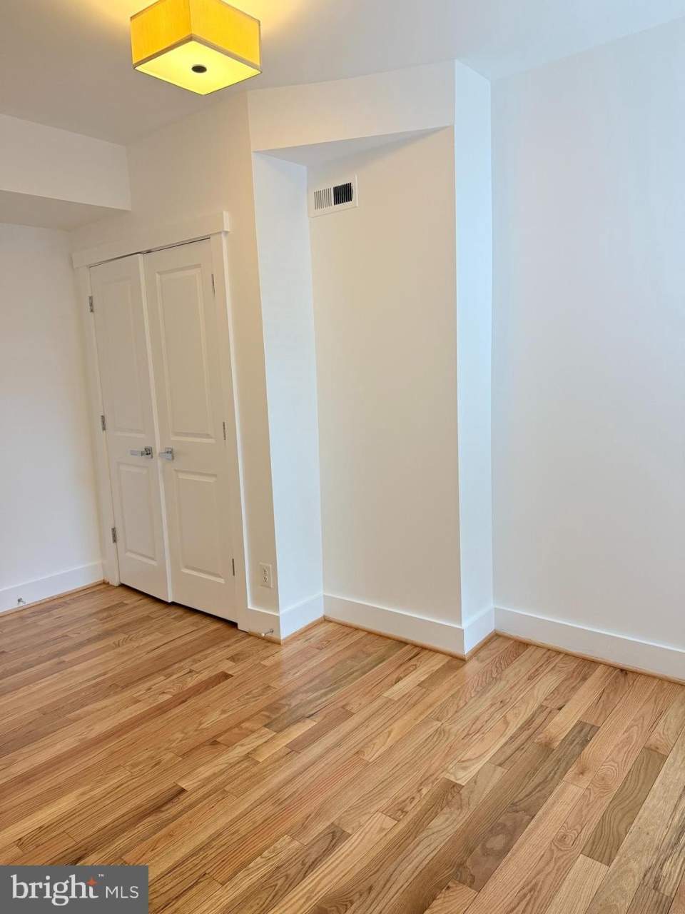 1604 LEVIS Street NE