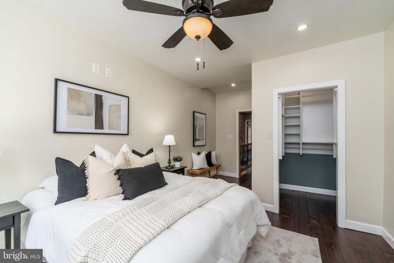 420 E CROSS Street E