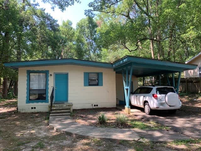 3 Bed house on Sharkey St! Available August 2026!