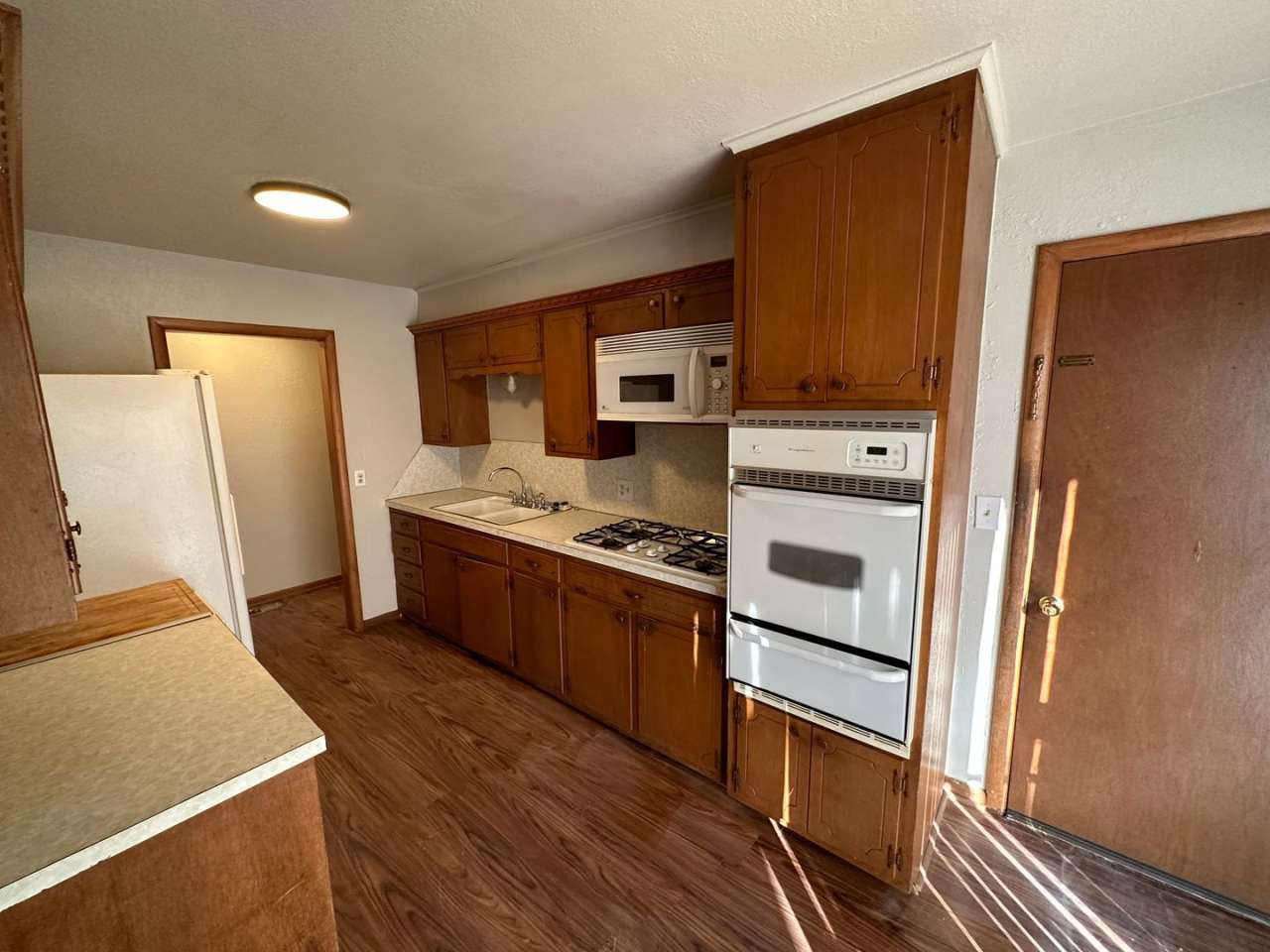 3 Bed 2 Bath with large shed