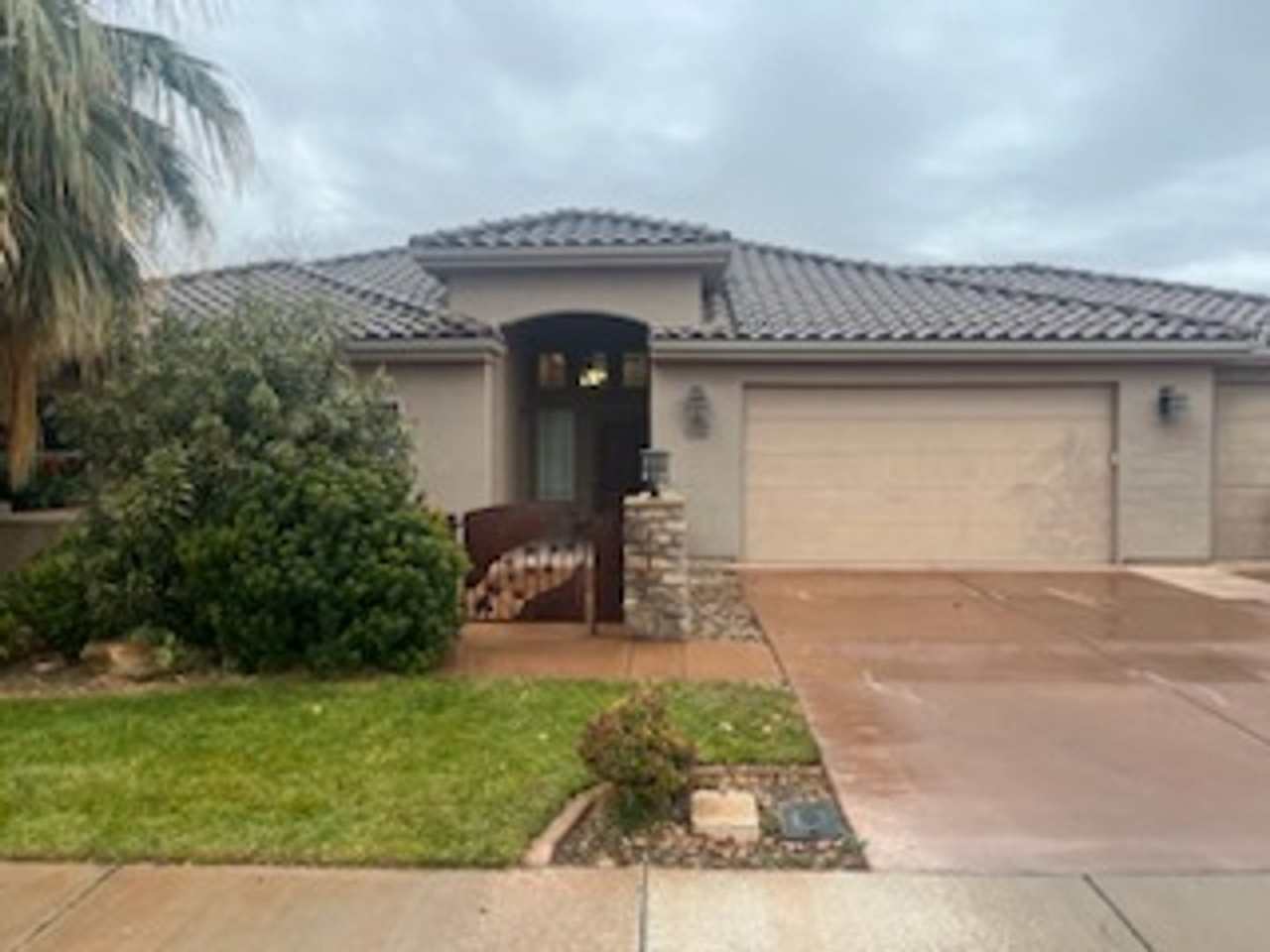 Spacious  Stylish 4-Bedroom Home with 3-Car Garage