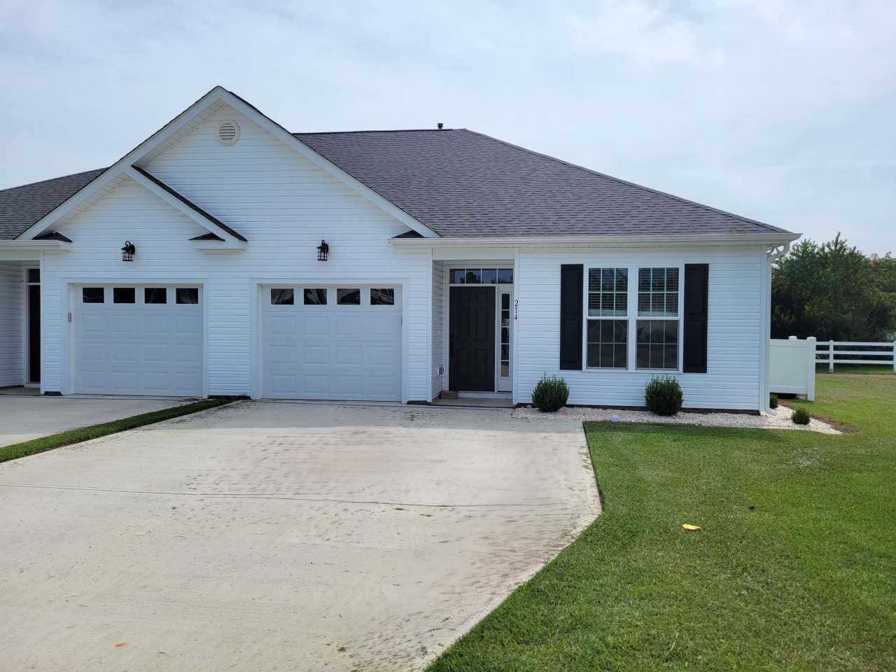 214 Briarcliff Court (8B)