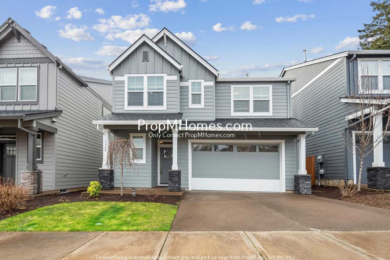 Luxury in Sunnyside – 5BR Retreat w/ Views  Fireplace!