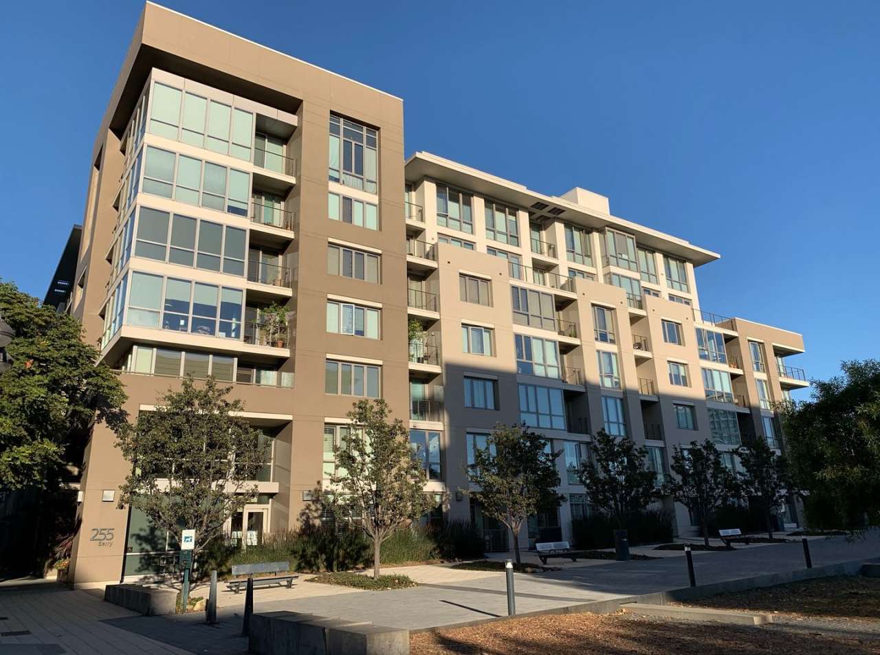 Two Bedroom Condo Available in San Francisco Mission Bay District!