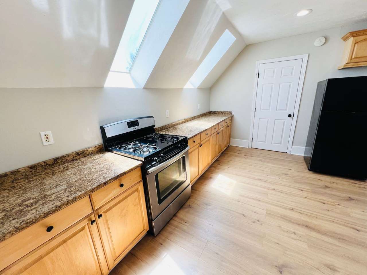 NEWLY RENOVATED PENTHOUSE UNIT