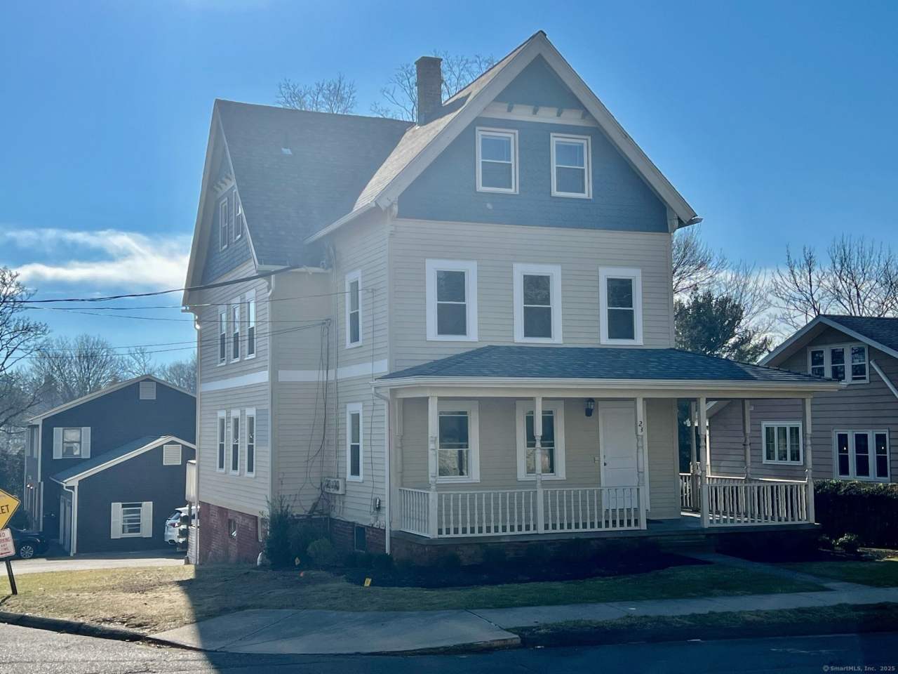 23 East Main Street