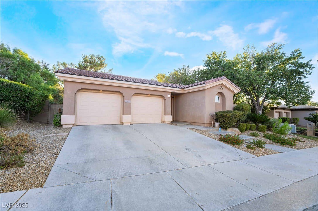 1 EMERALD DUNES Circle