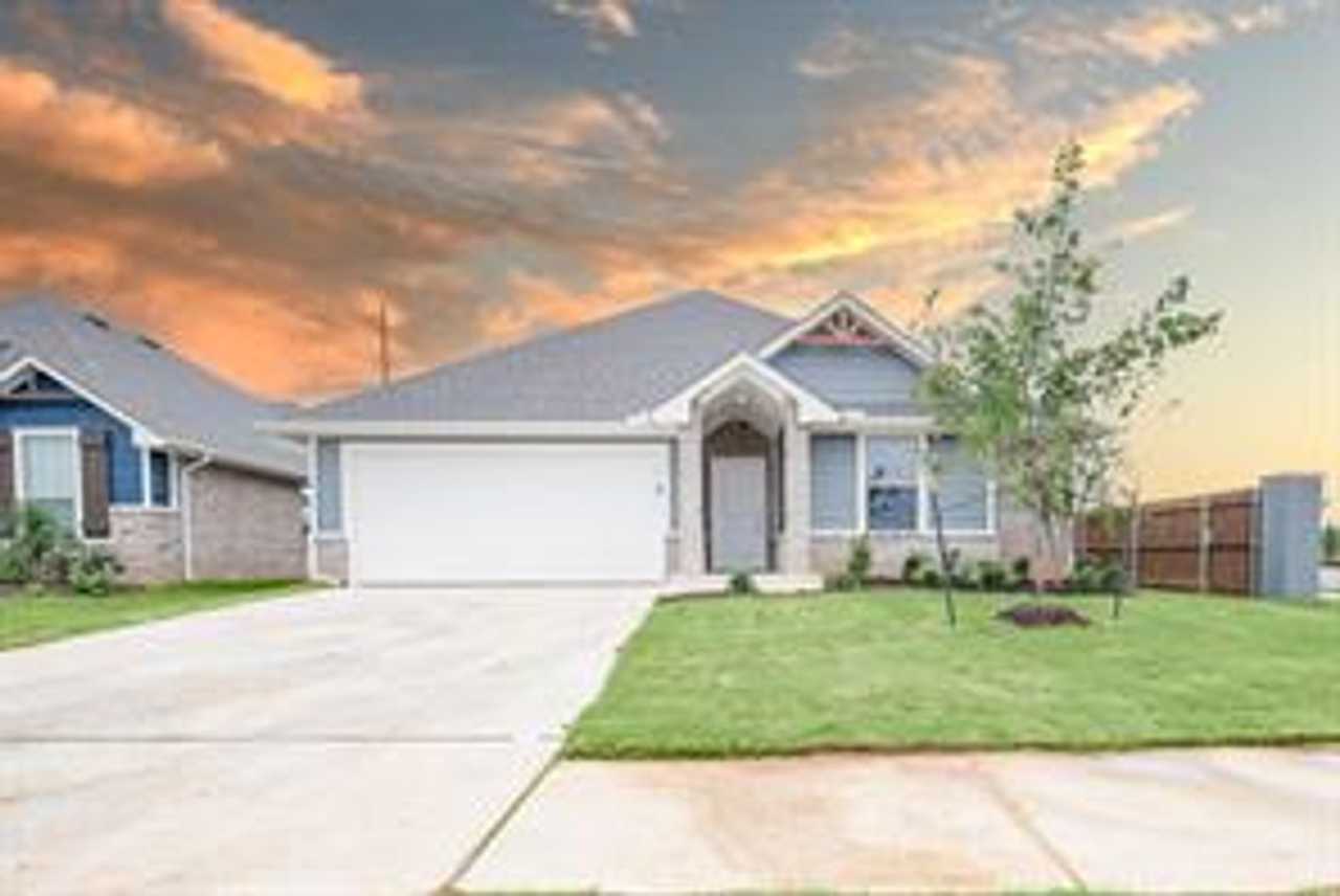 Very Nice brand new 3 bedroom 2 bath home in Choctaw schools