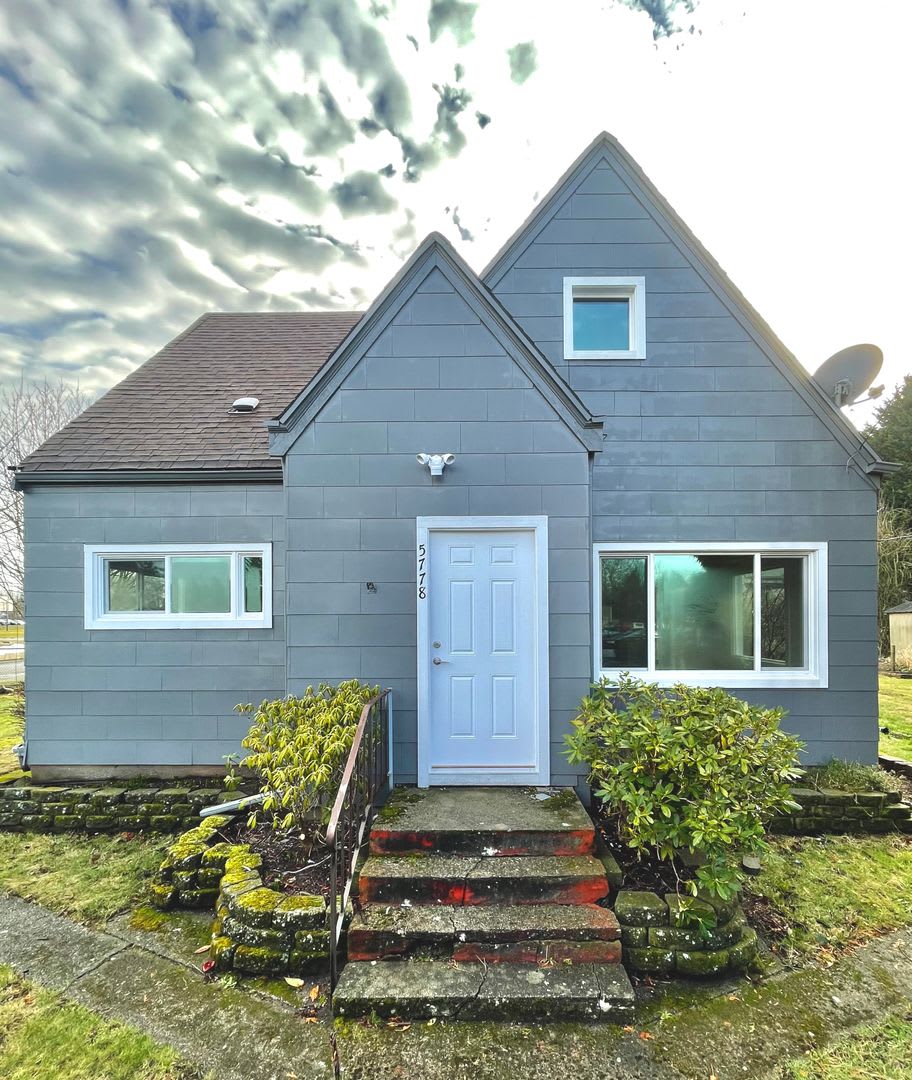 $500 off the First Month's rent! Fully remodeled 4-bedroom 1 bath home!