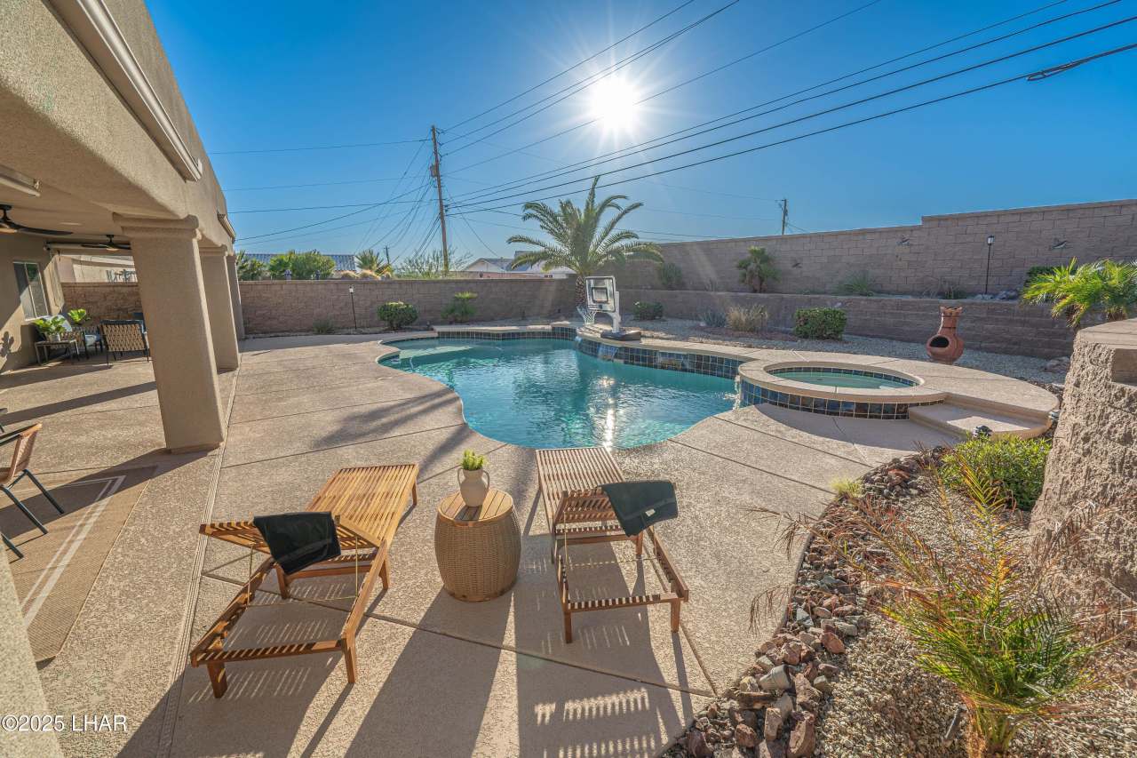 3015 Mcculloch Blvd N