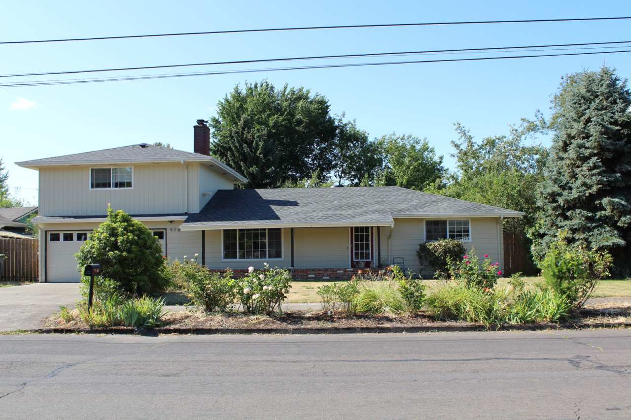 Spacious 4 Bed 2 bath Home!