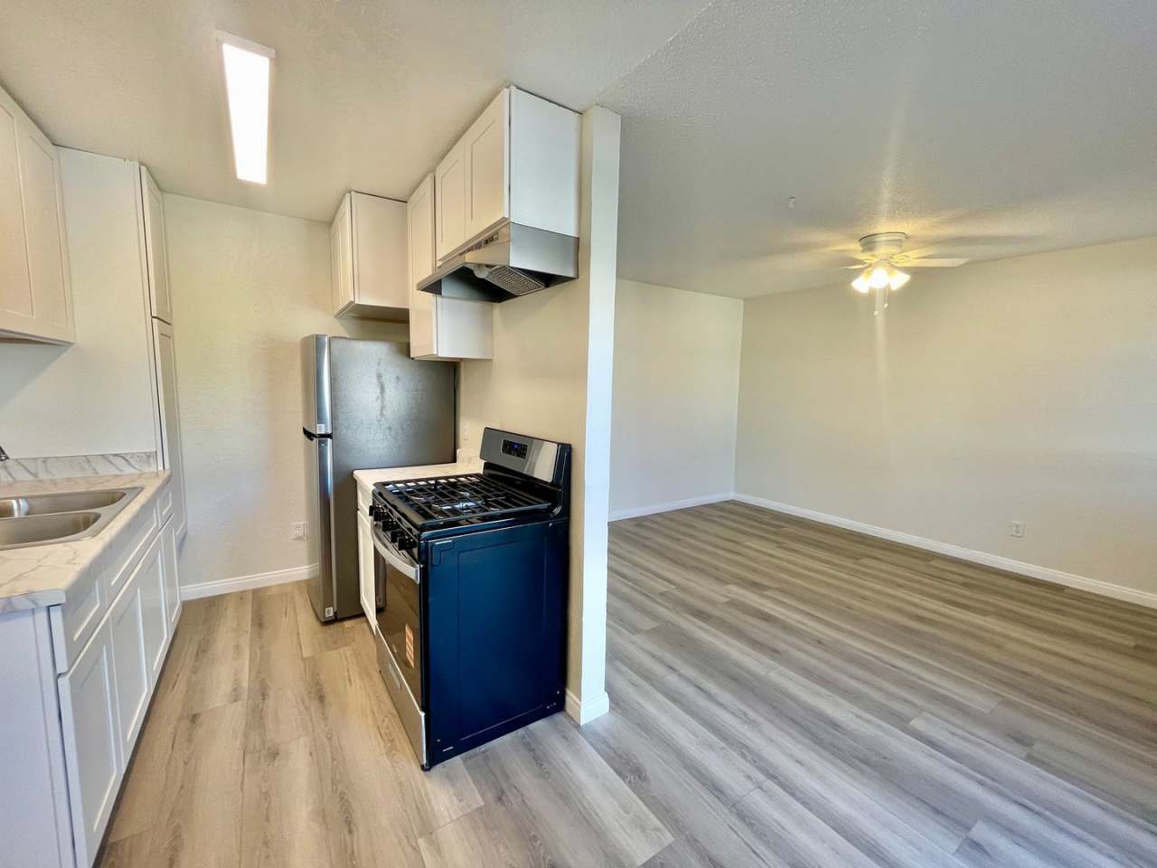 Charming 1‑Bedroom Apartment in Prime Van Nuys Location - MOVE IN READY