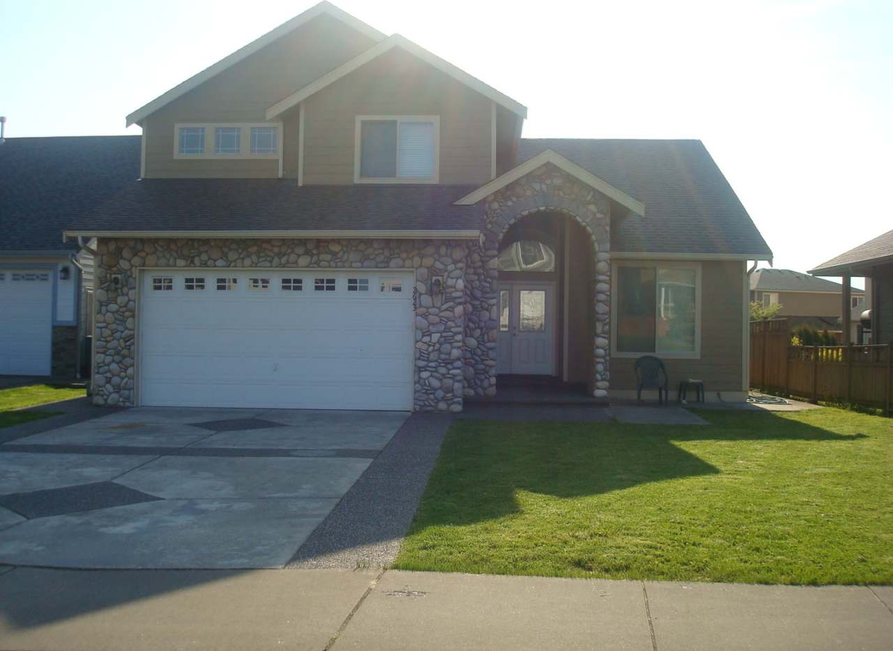 Spacious 4 Bedroom Home in Ferndale!