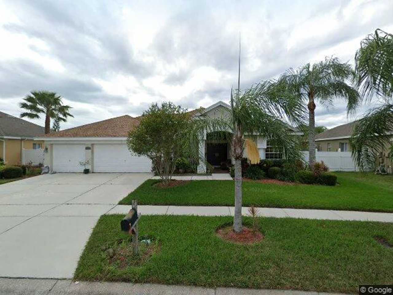 Newly remodeled 3146sf with 4 bedroom and 3 bath