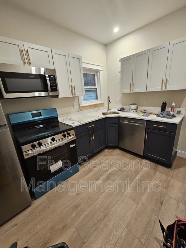75 Loomis Street - 2