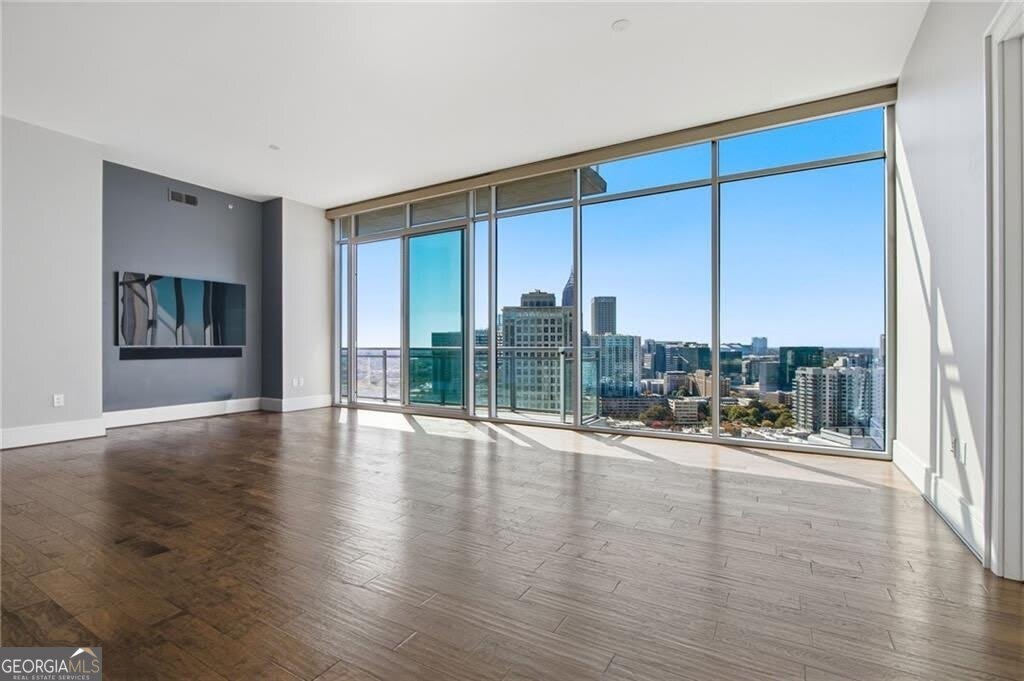 1065 Peachtree ST NE 3303