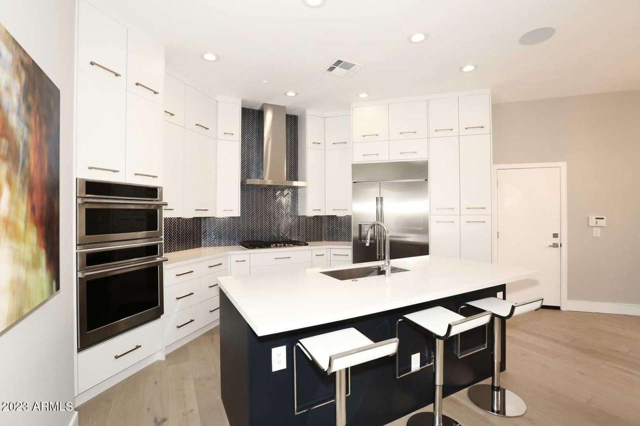 7305 E Del Acero Drive