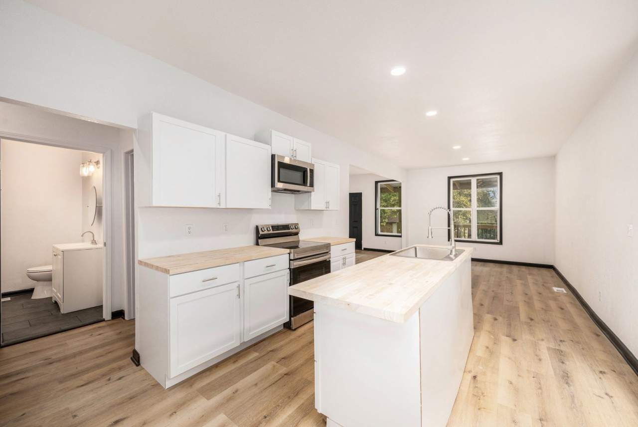 Remodeled 3 Bedroom 2 Bathroom Home!