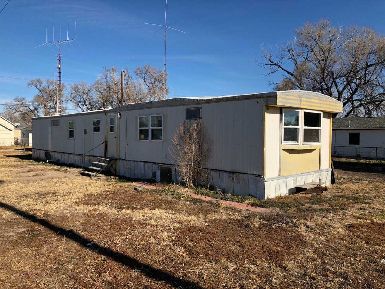 3 Bed 1 Bath centrally located in Sterling!