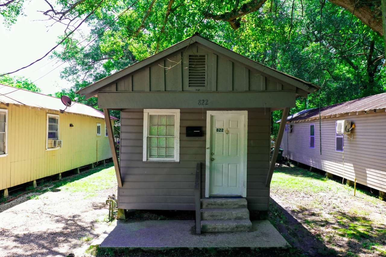 822 North Van Buren Street