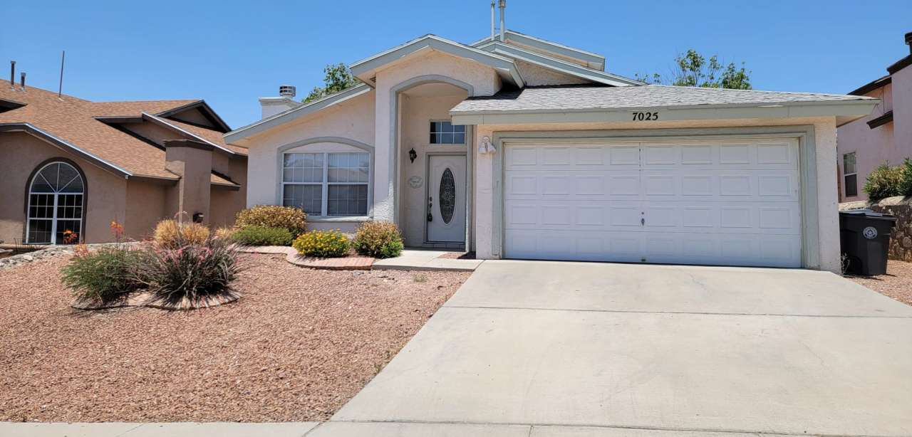 Lovely 3 bedroom 2 bath located in West El Paso!!