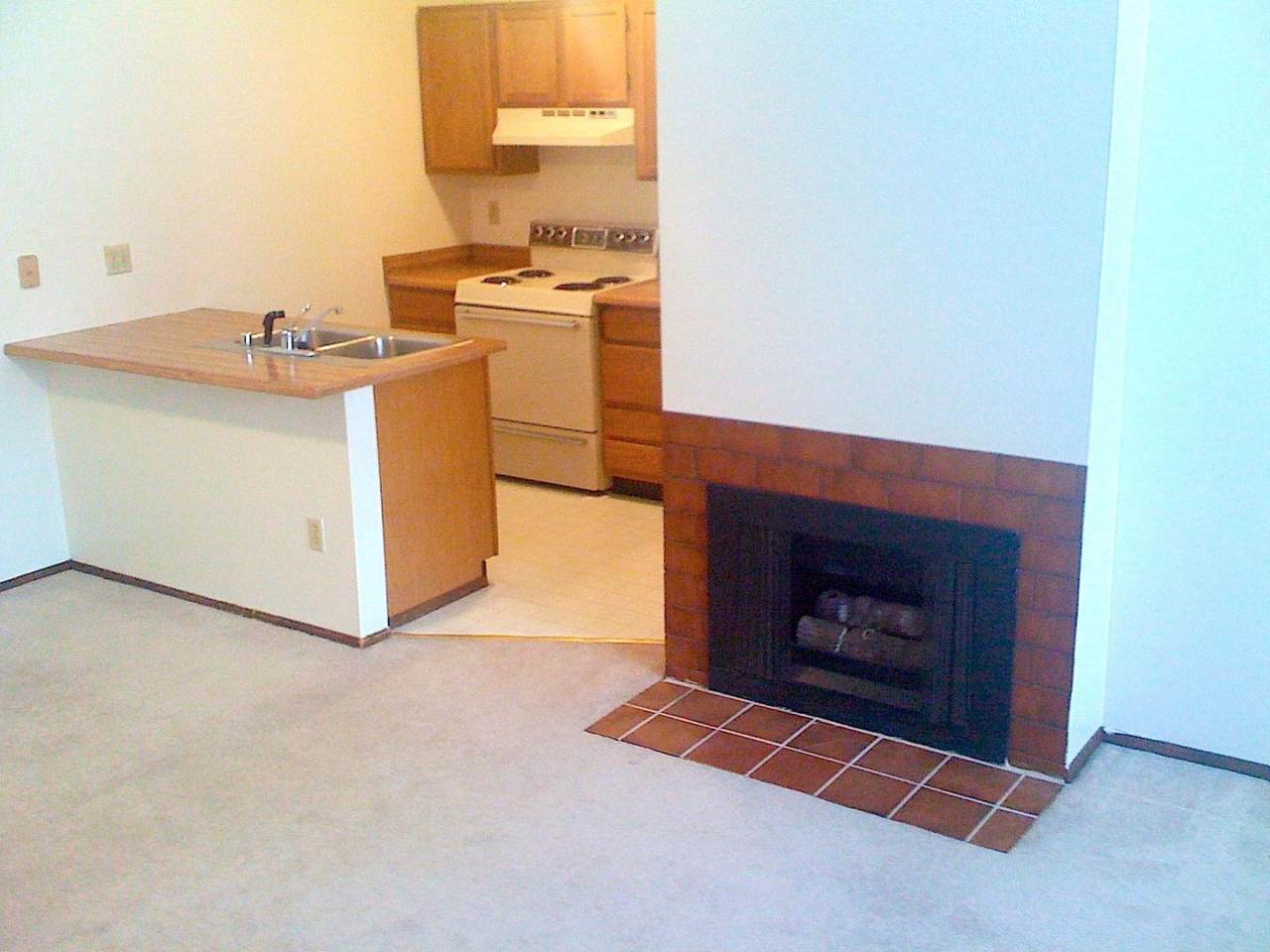 Independence Park 2bed two story washer  dryer in unit