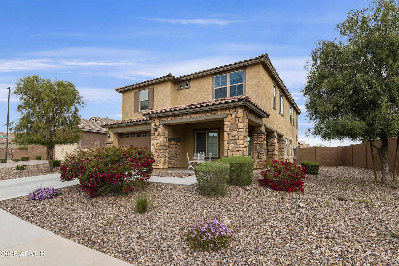 2364 E RUNAWAY BAY Place