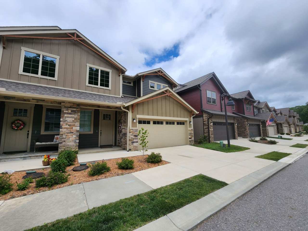 Black Mountain-Sweet Birch Commons***