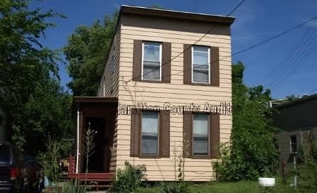 Wonderful family home on Dead end street. West Price Hill. Fully Updated 3-4 BR.