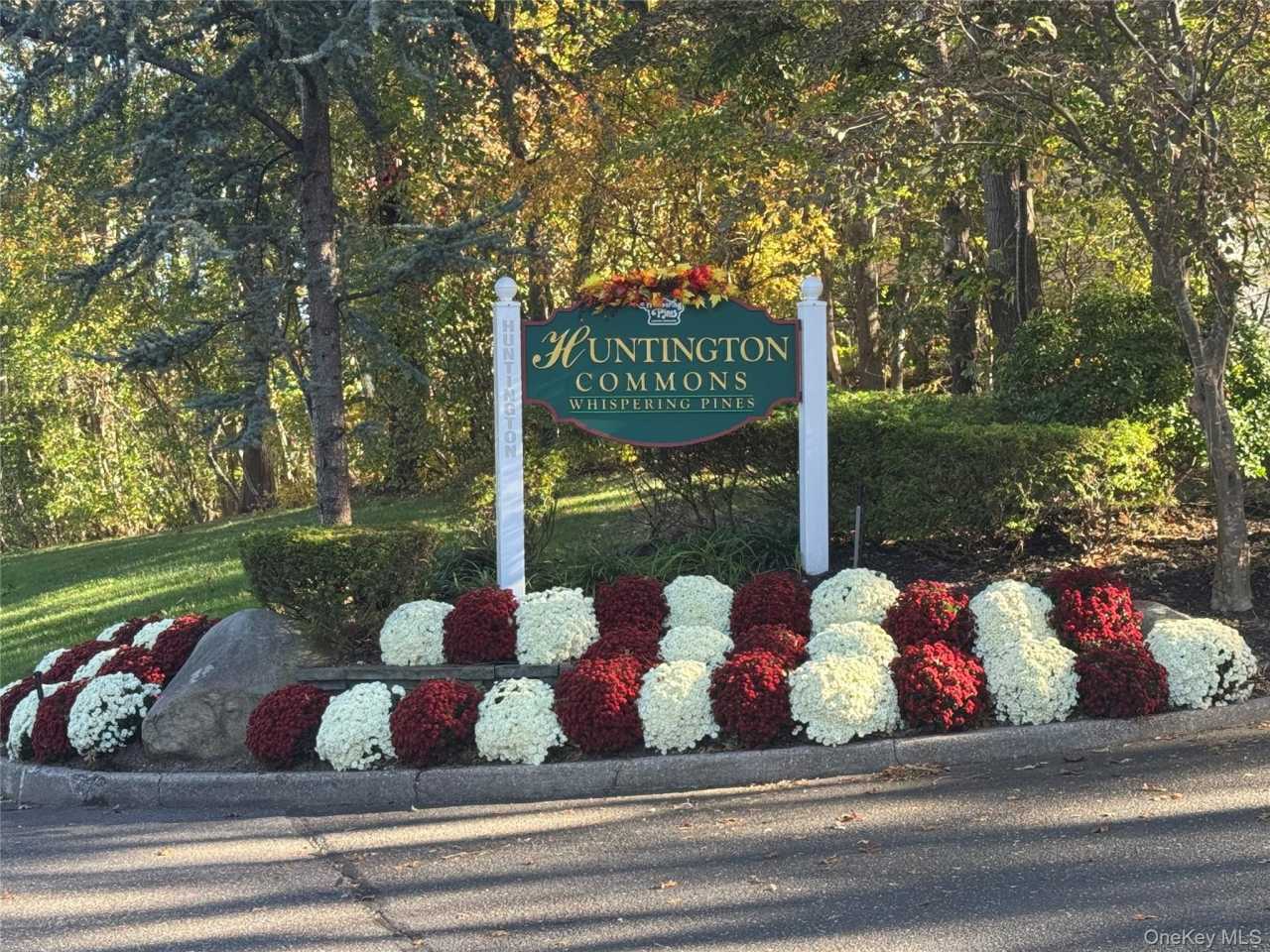 16 Huntington Commons