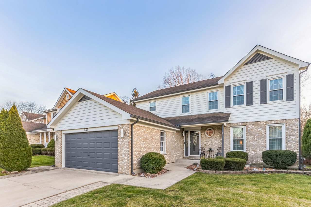 Fully Furnished 4 Bedroom 2.5 bathroom home in Bloomingdale