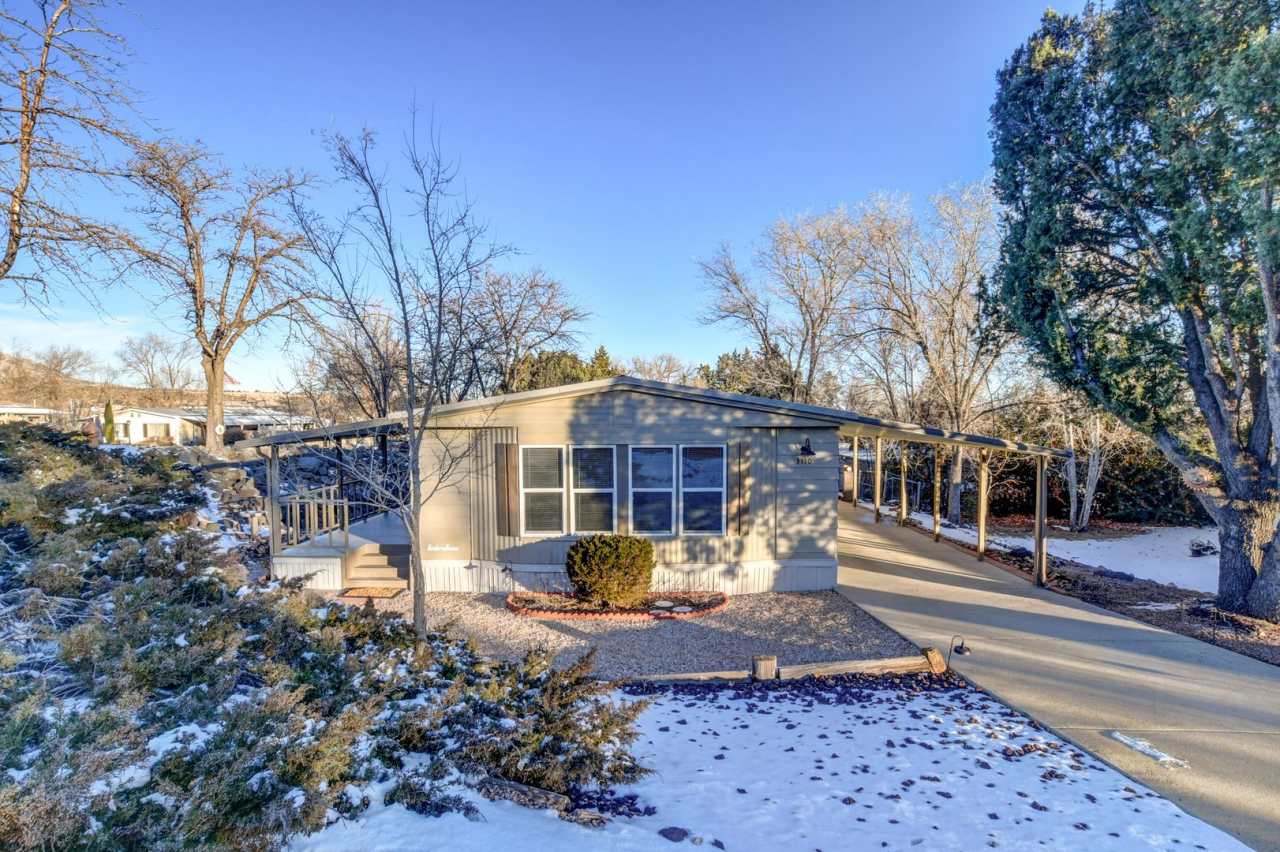 2 bed, 2 bath Home in Prescott!