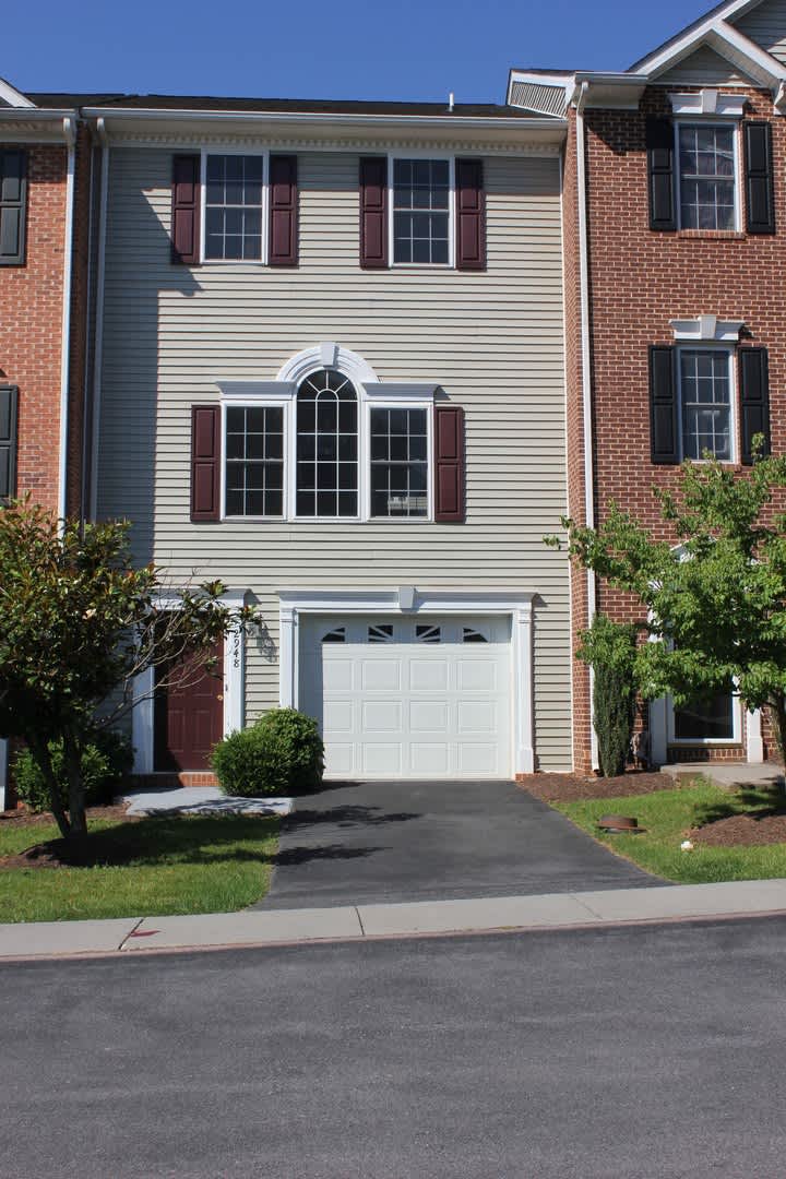 Townhouse for Rent in Taylor Springs