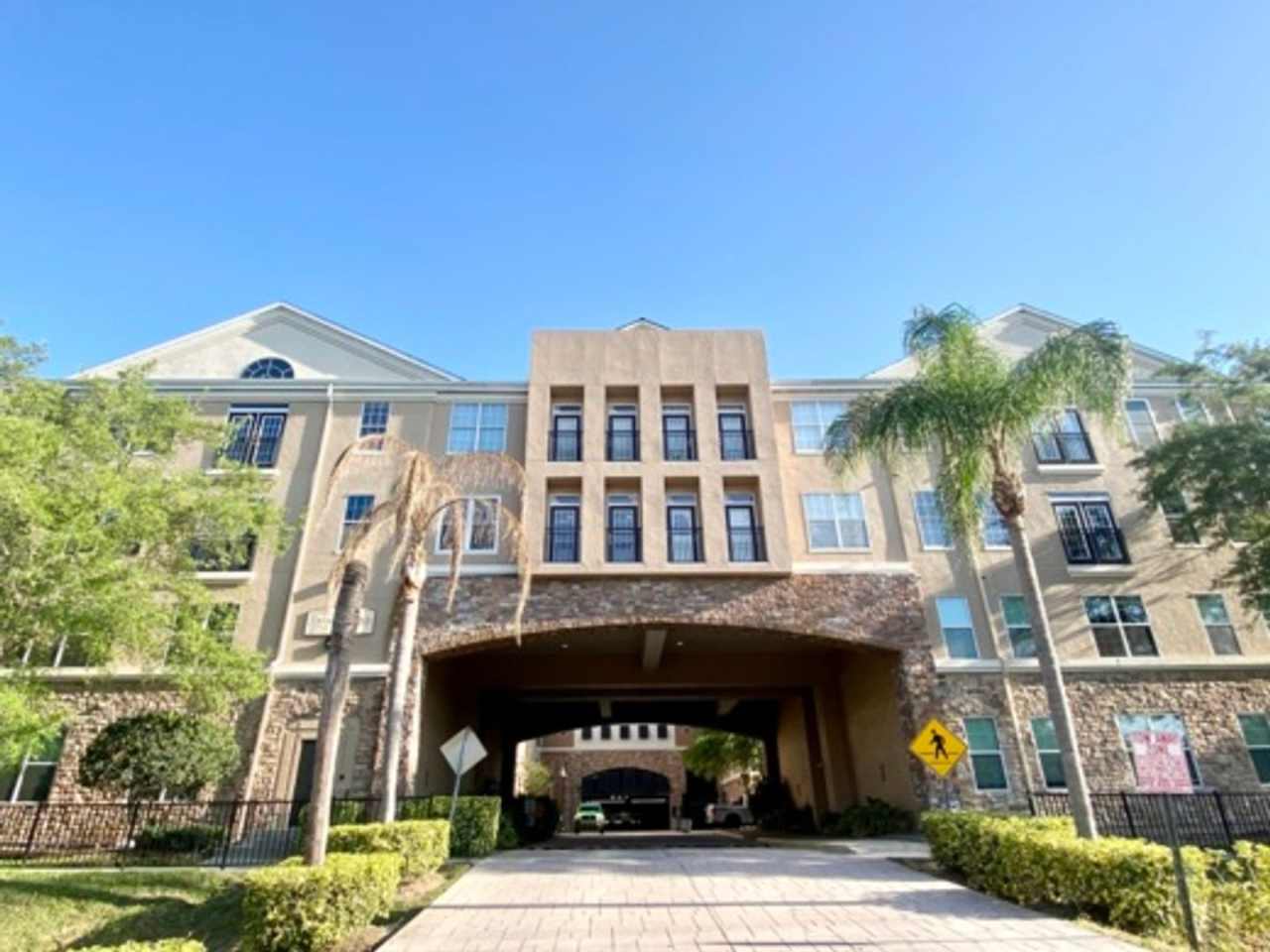 Beautifully Updated 1bedroom/1bathroom Condo in Villa Sonoma! **Available For Lease July 8**