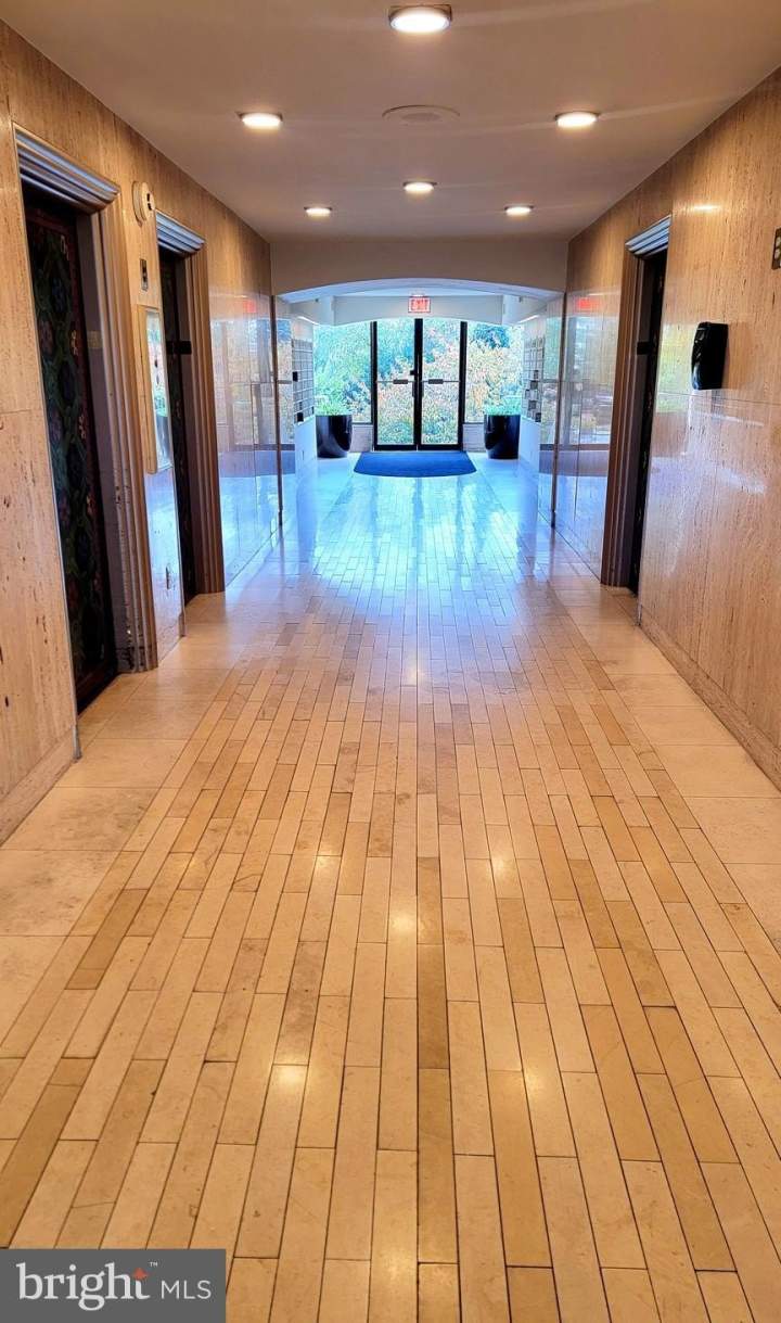 301 N BEAUREGARD Street unit: 903