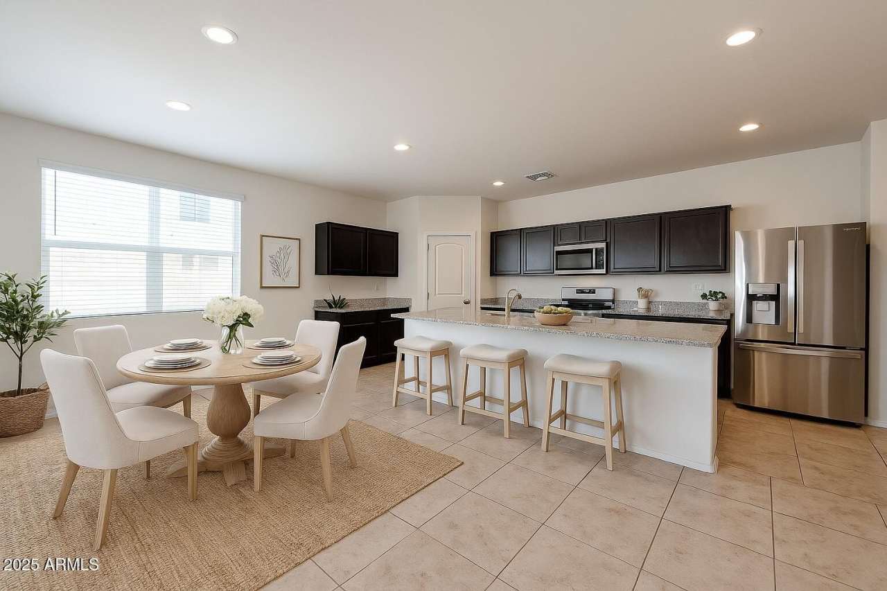 31041 W AVALON Circle