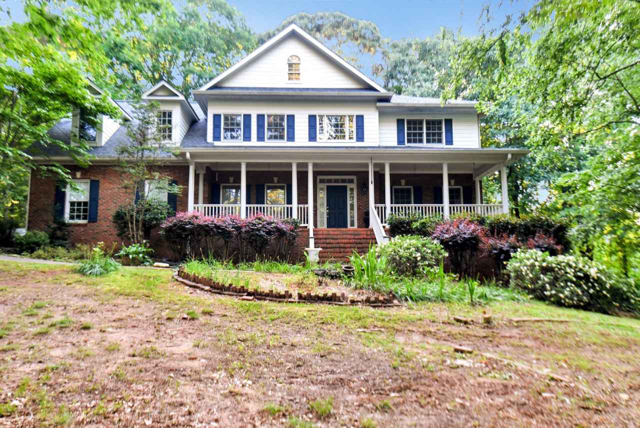 Large, beautiful home in Oconee!